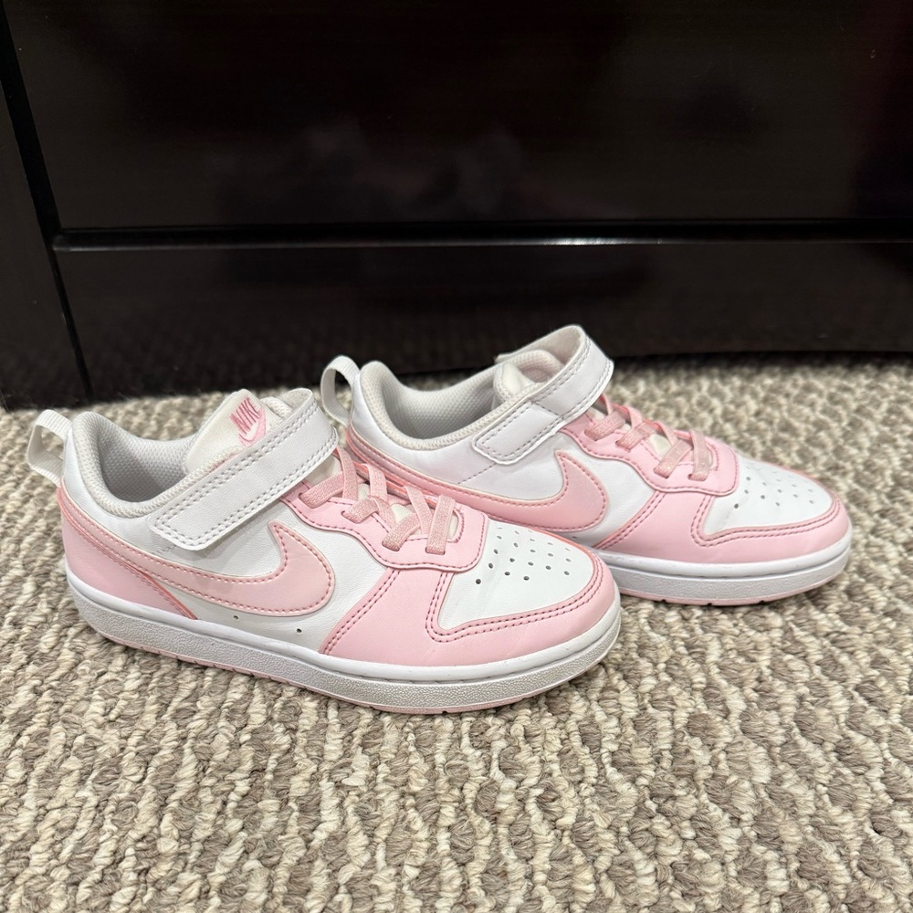 Nike Court Borough Sneakers